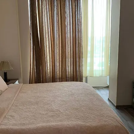 The Comfortable And Beautiful Apt In Tbilisi Exterior photo